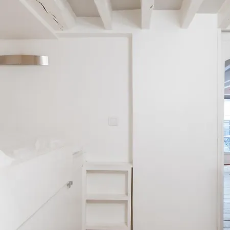 Apart - Dancourt Parigi